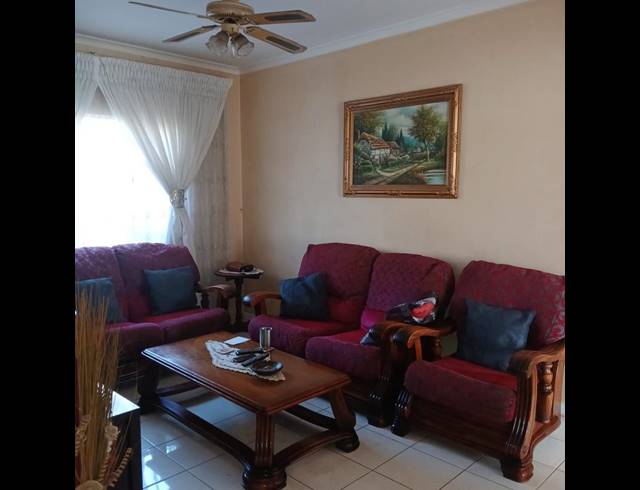 3 BEDROOM HOUSE FOR SALE IN WOODHAVEN